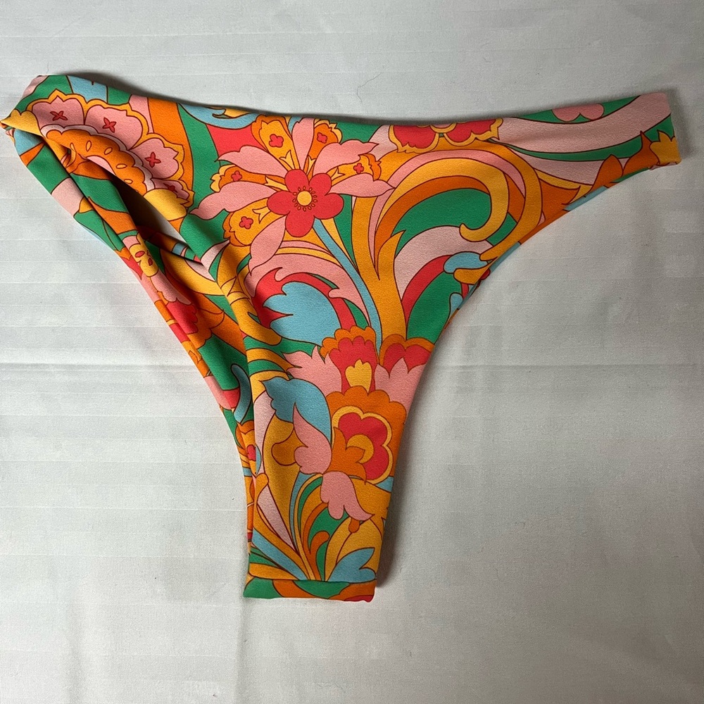 Skatie Swim Bottoms, size S